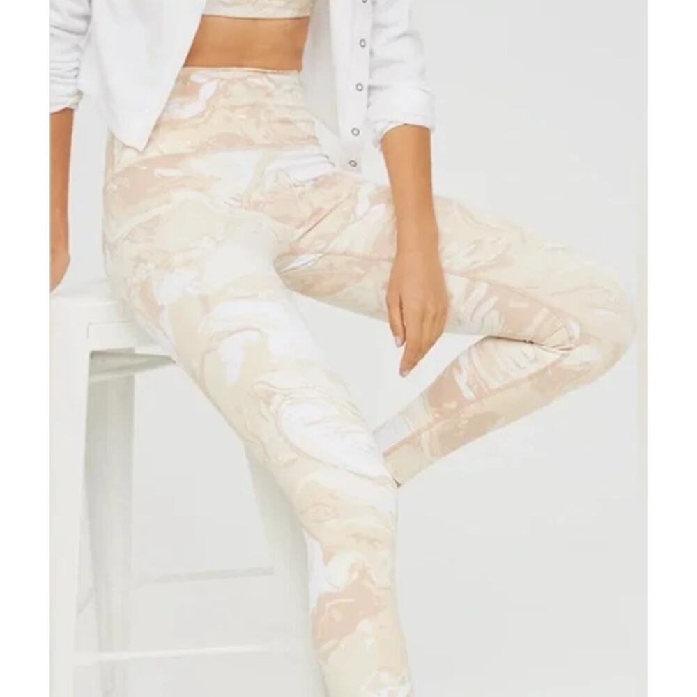Offline by Aerie Women's Tan & White Marble Print Goals 7/8 Leggings - Small
